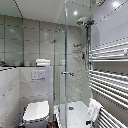Centerroom 3*