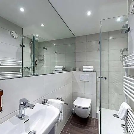 Centerroom Hotel apartamentowy 3*