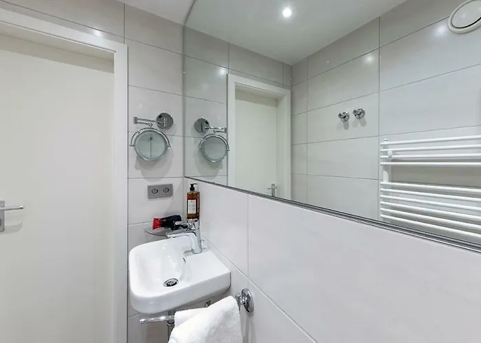 Centerroom Aparthotel 3*